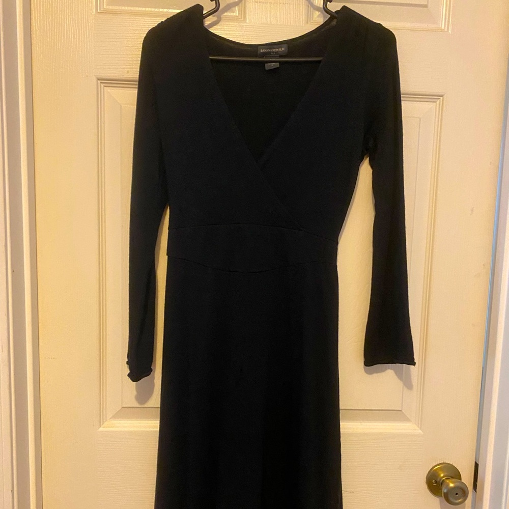 💵3 for $10💵 Banana Republic Knit Black Dress